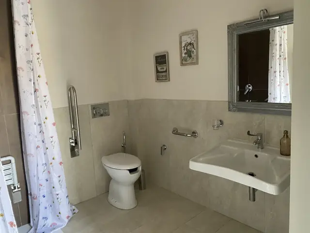 Alloggio Giara - Bagno Accessibile